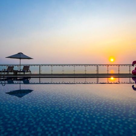 Serene Beach Danang Hotel Exterior foto